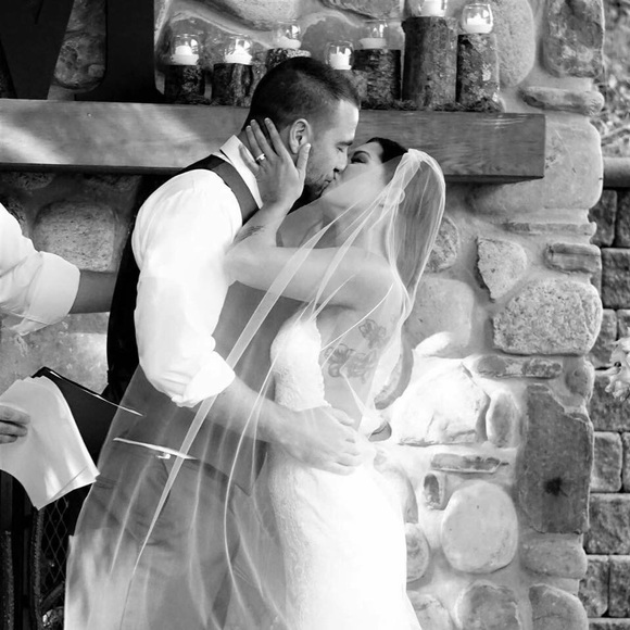 Meet your Posher, Stacie - Picture 4 of 5